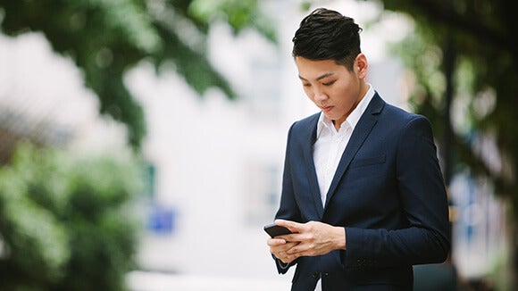 asian-male-on-cellphone-2